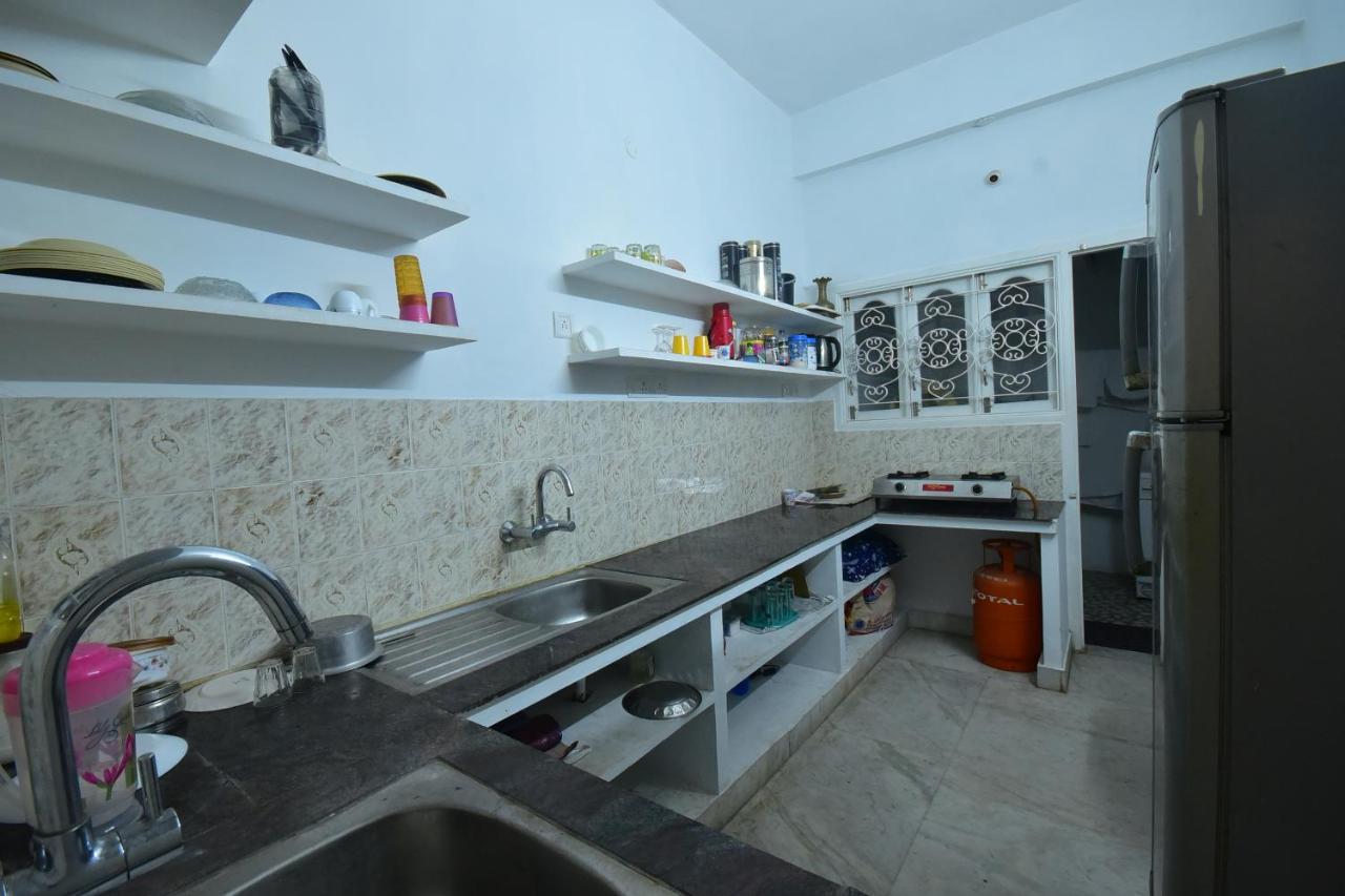 Bharathi Residhome بونديتْشيري المظهر الخارجي الصورة
